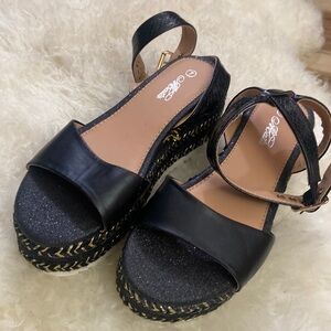 New without box size 7